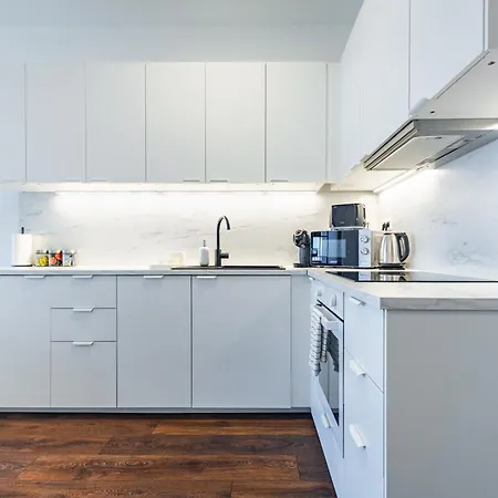 Apartment Calm & Stylish - Garage & Balcony Pressburg